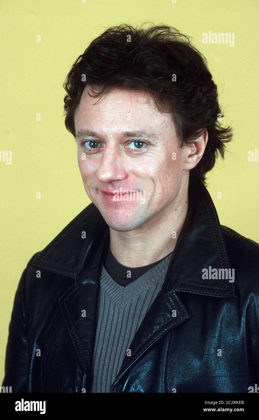 Deutscher Film und Fernsehschauspieler AXEL PAPE im Portrait