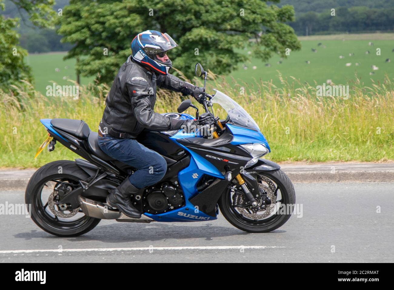 Suzuki Gsx S1000f High Resolution Stock Photography And Images Alamy Suzuki Gsx S1000f High Resolution Stock Photography And Images Alamy