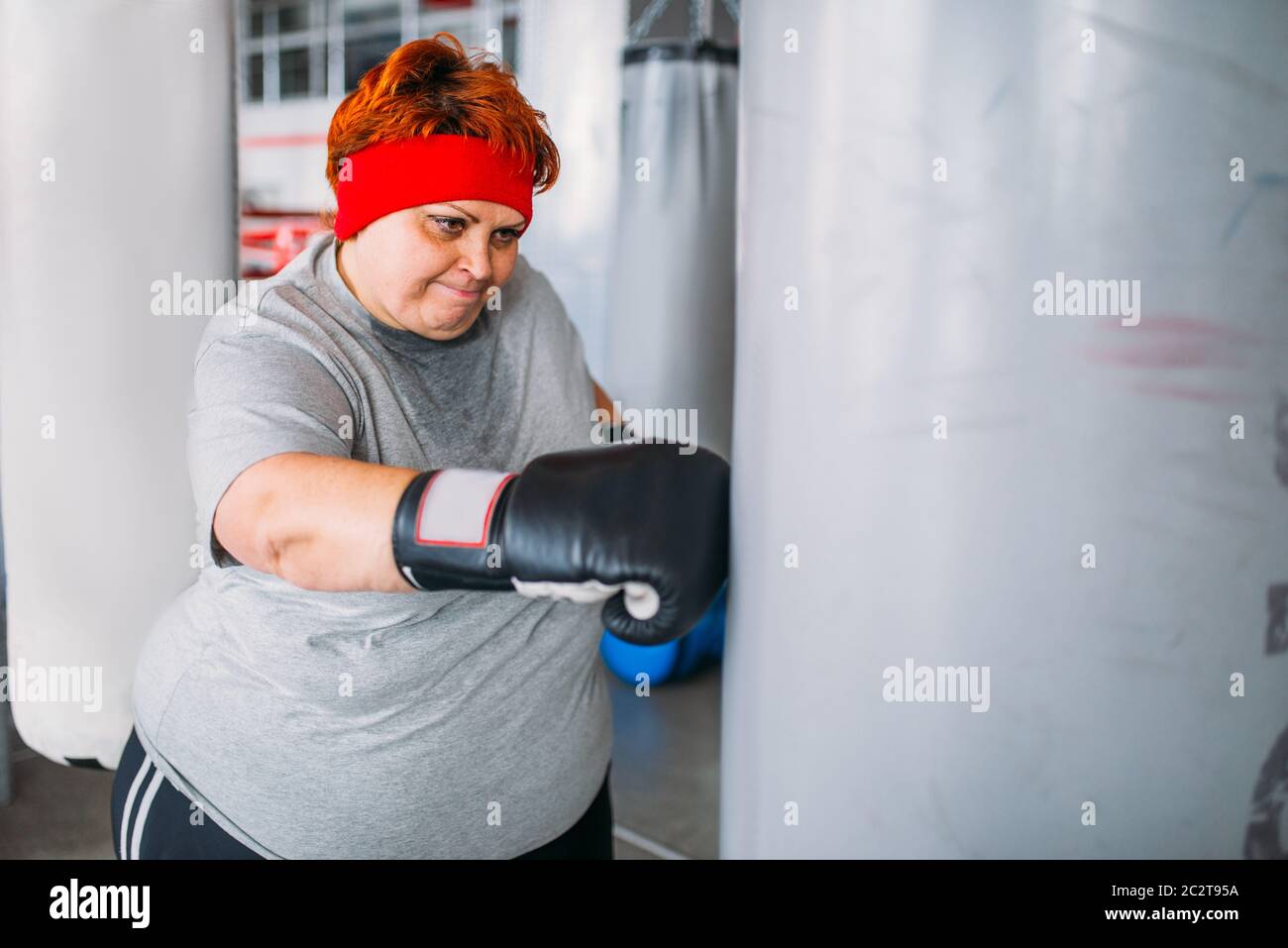 Calories Burned While Boxing With a Heavy Bag