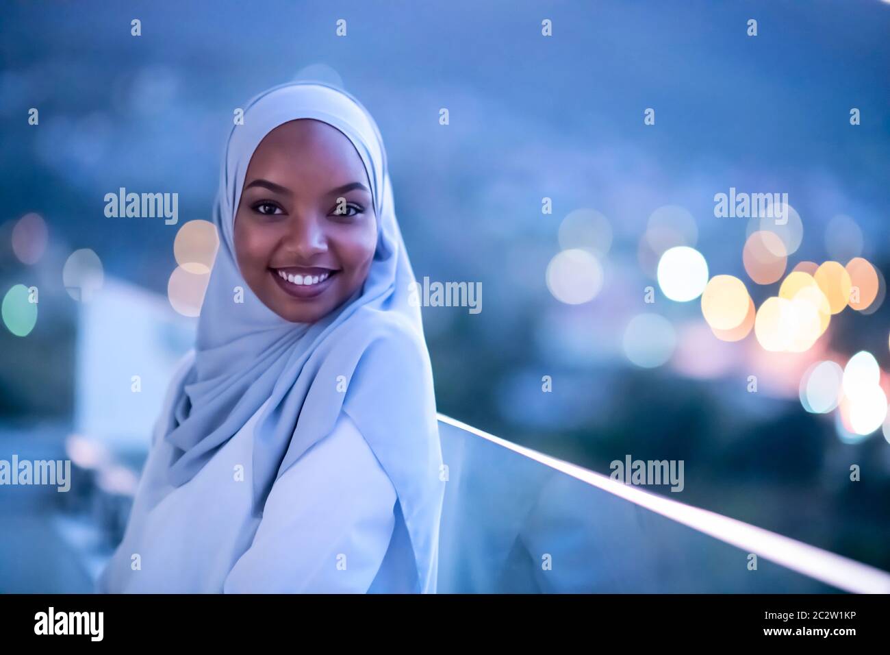African modern muslim woman hi-res stock photography and images - Alamy