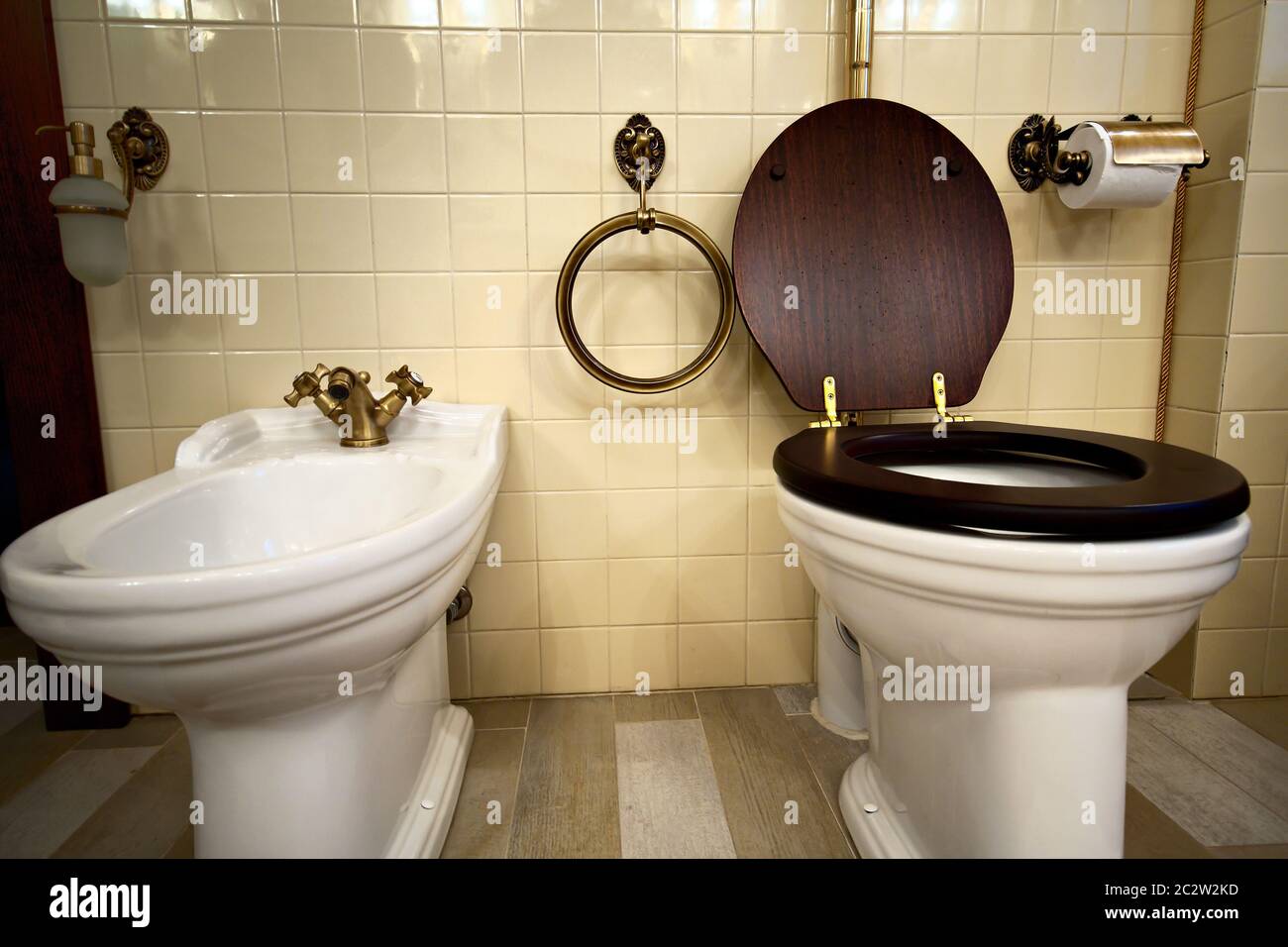 Old fashioned bidet in bathroom hi-res stock photography and images - Alamy