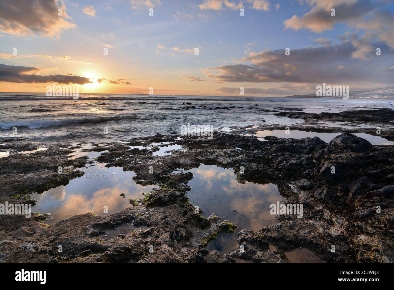 Sea Setting Example Photo Picture of The Sun Setting in the Sea Stock Photo - Alamy