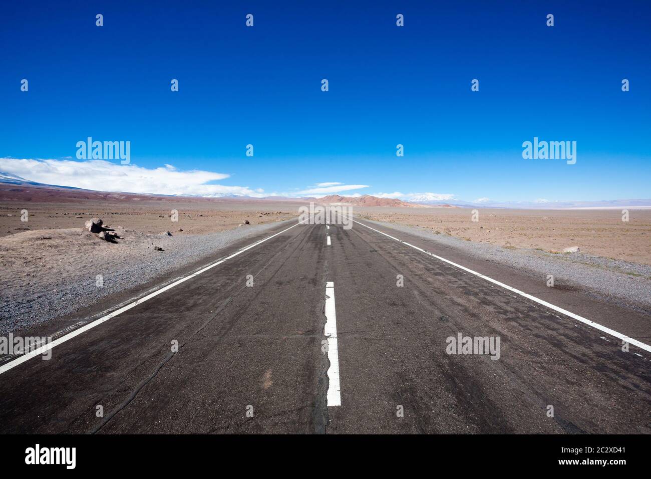 Road perspective view hi-res stock photography and images - Alamy