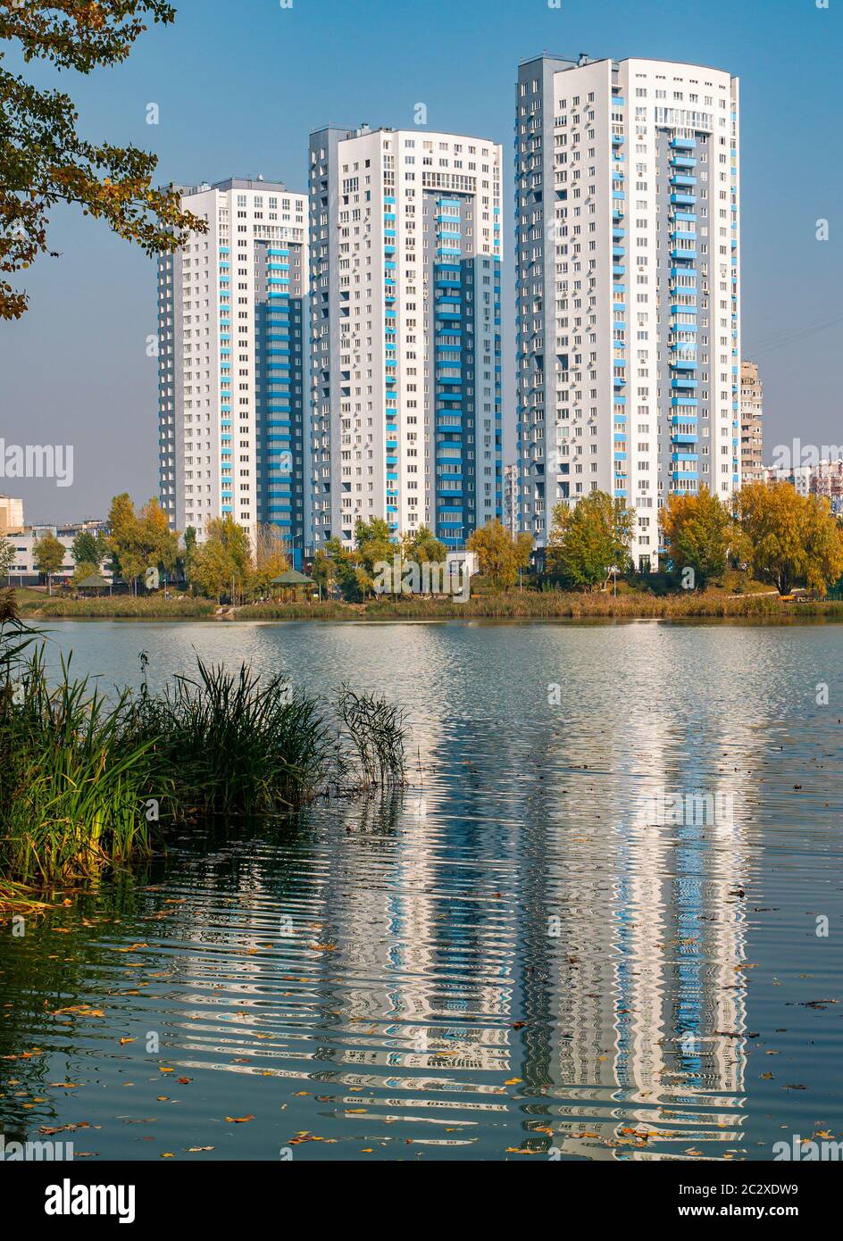 Nature and high rise building landmarks hi-res stock photography and ...