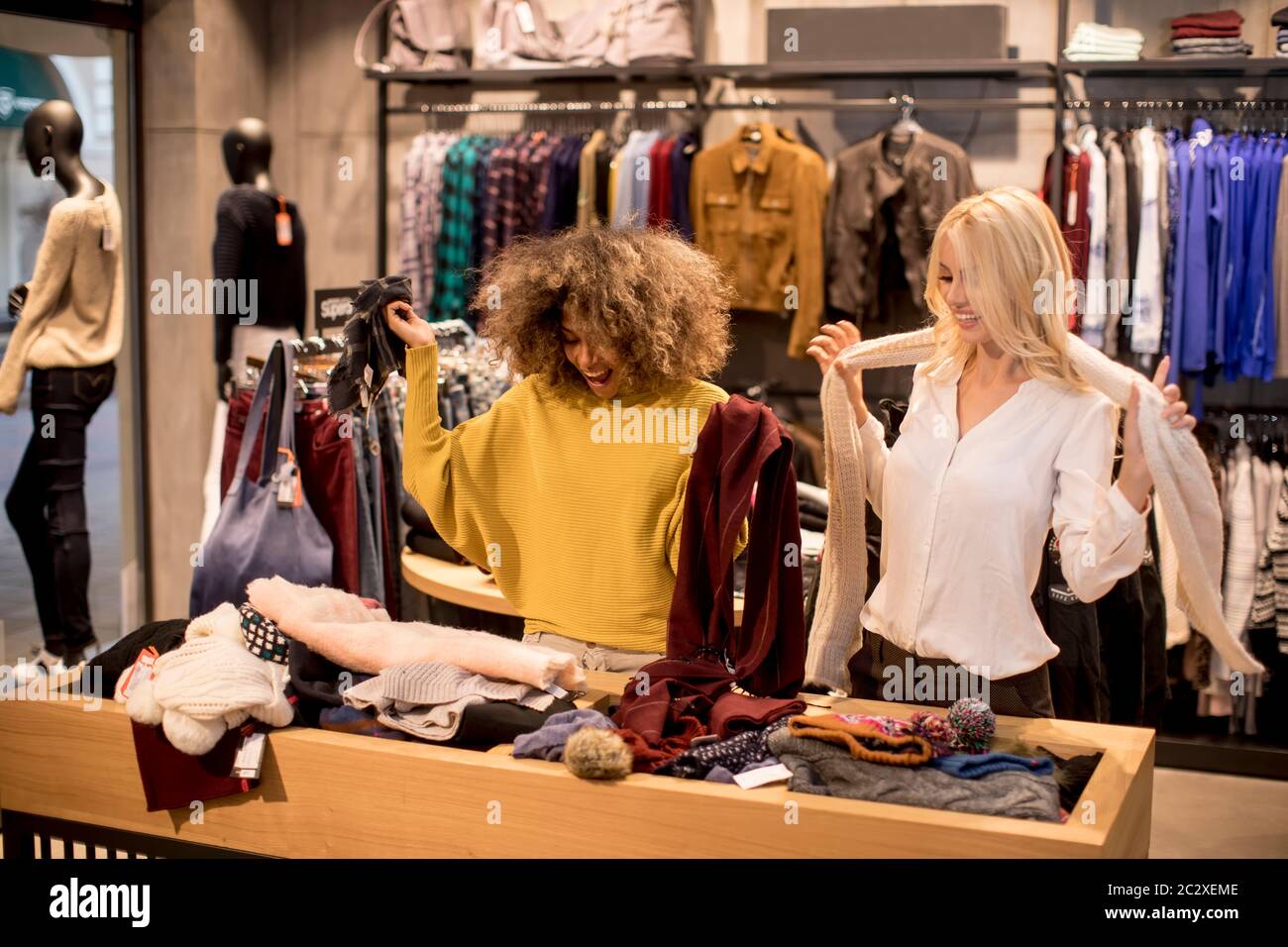 Two women in winter clothes hi-res stock photography and images - Alamy