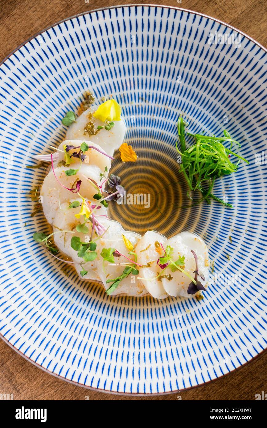 Fine dining scallops appetizers hires stock photography and images Alamy