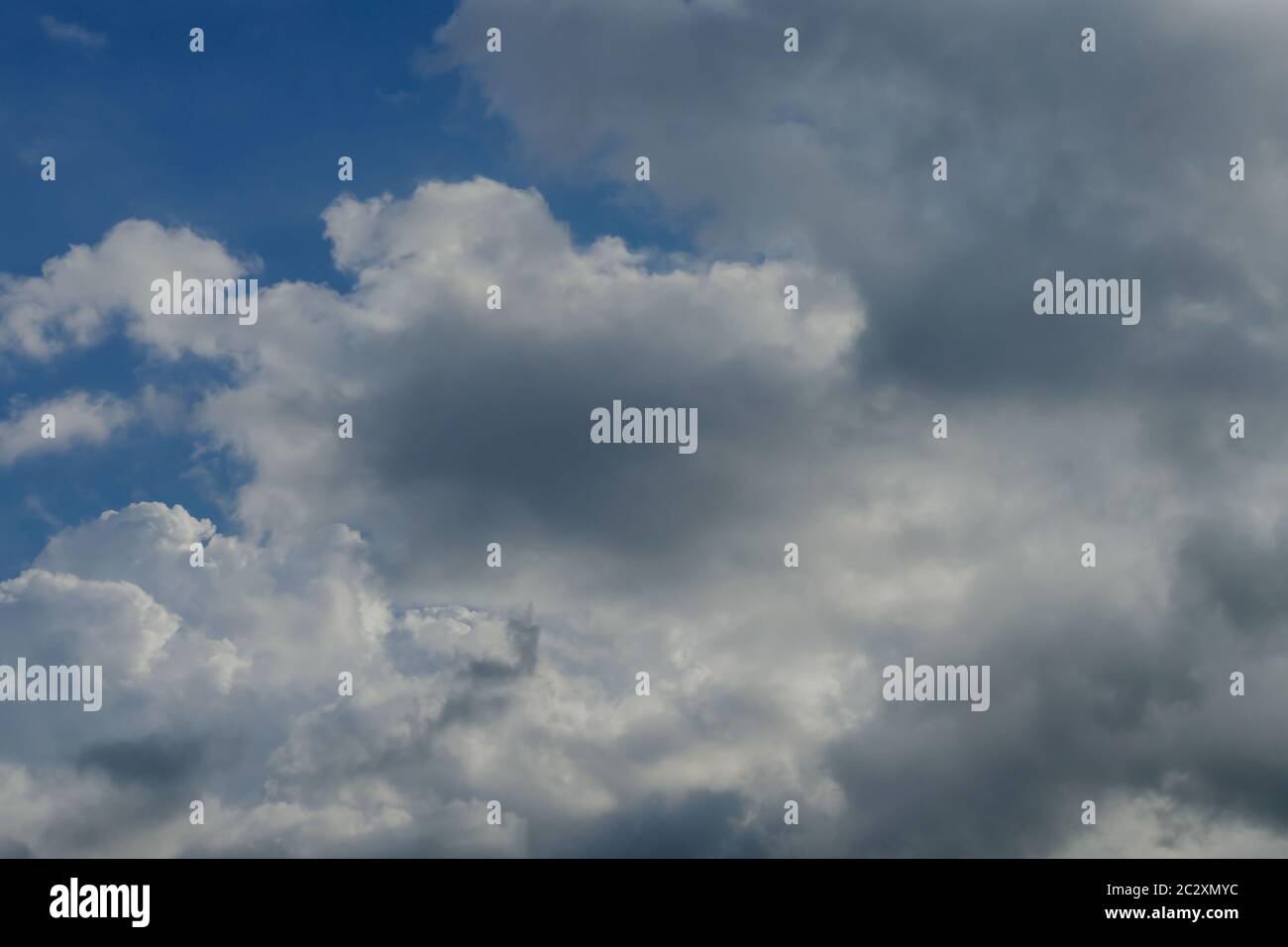 Photo Picture of Beautiful Cloudscape Clouds in the Sky Stock Photo - Alamy