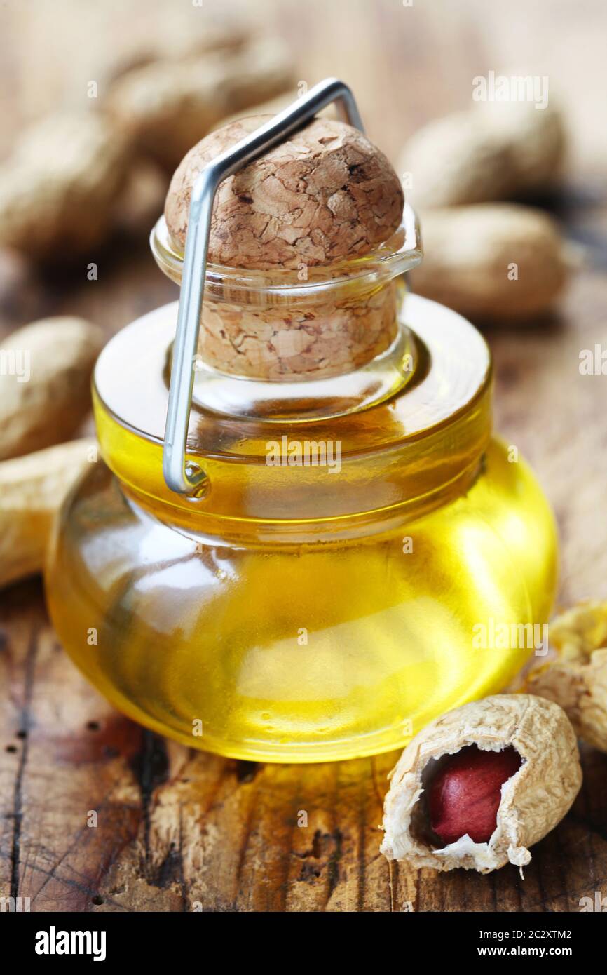 Peanut oil hires stock photography and images Alamy