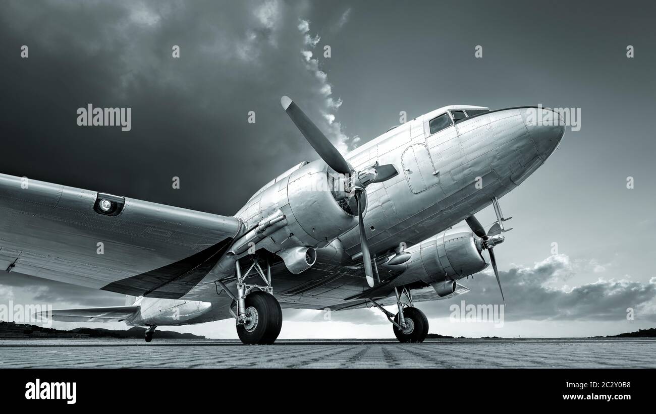 Aircraft transport history hi-res stock photography and images - Alamy