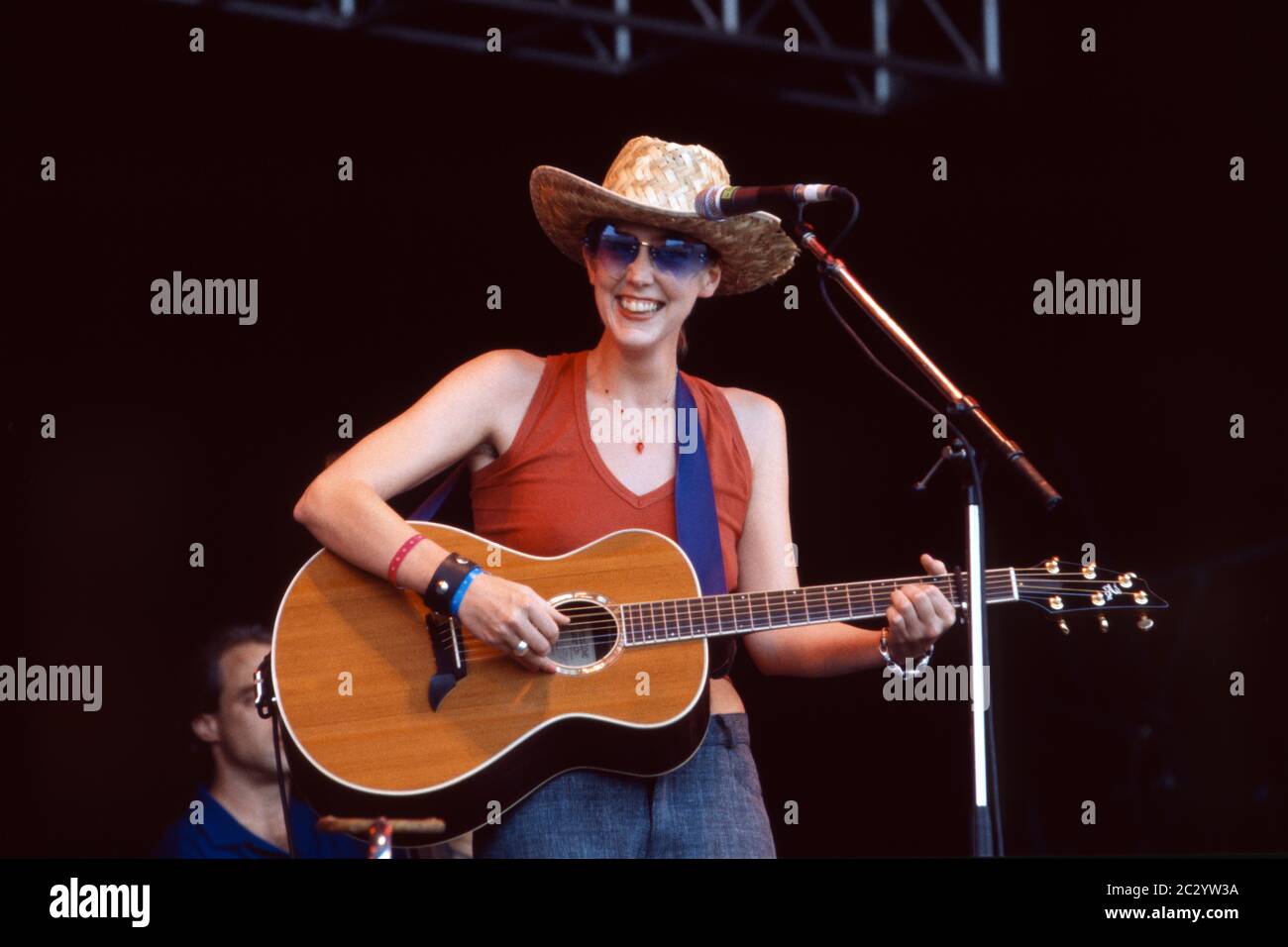 Beth Orton performing at the Glastonbury Festival 1999, Worthy Farm, Somerset, England, United Kingdom. Stock Photo