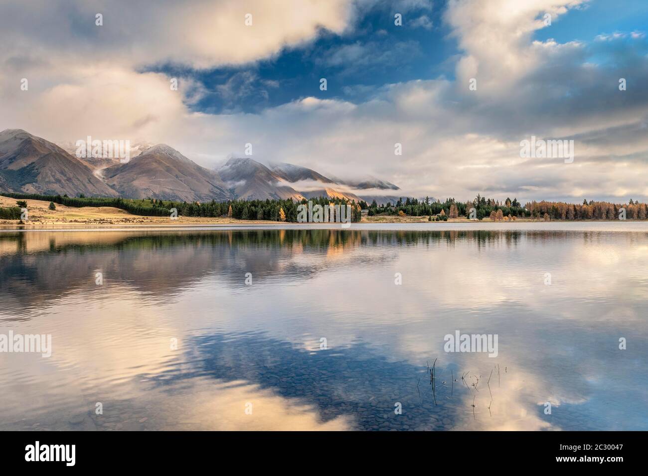 Reflection lake new zealand hi-res stock photography and images - Alamy