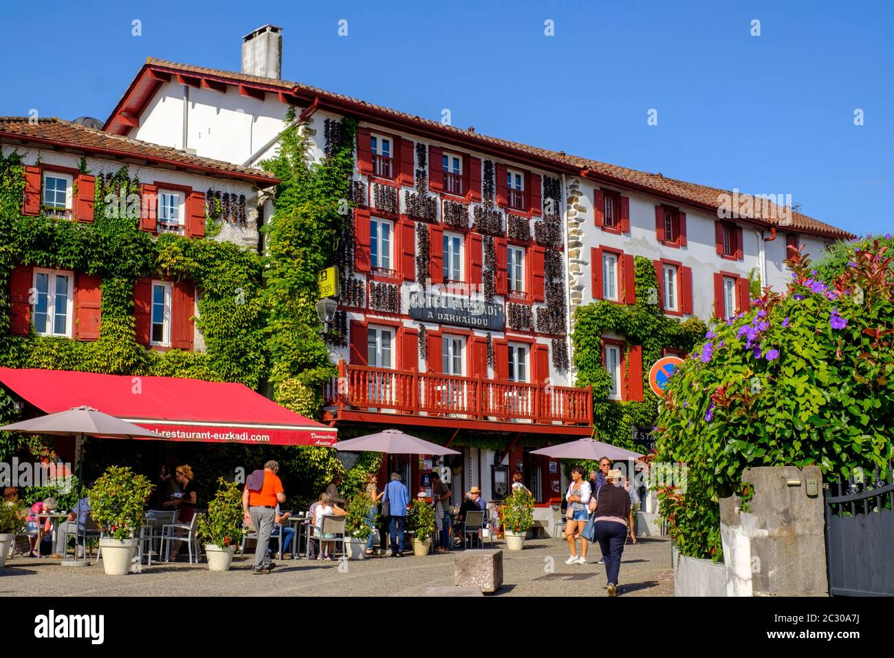 Hotel Restaurant Euskadi, Karrika Nagusia, Espelette, Department of Pyrenees-Atlantiques. Region Nouvelle-Aquitaine, Pays Basque, Basque Country Stock Photo