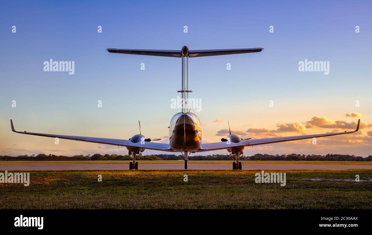 Airplane take off cockpit hi-res stock photography and images - Alamy