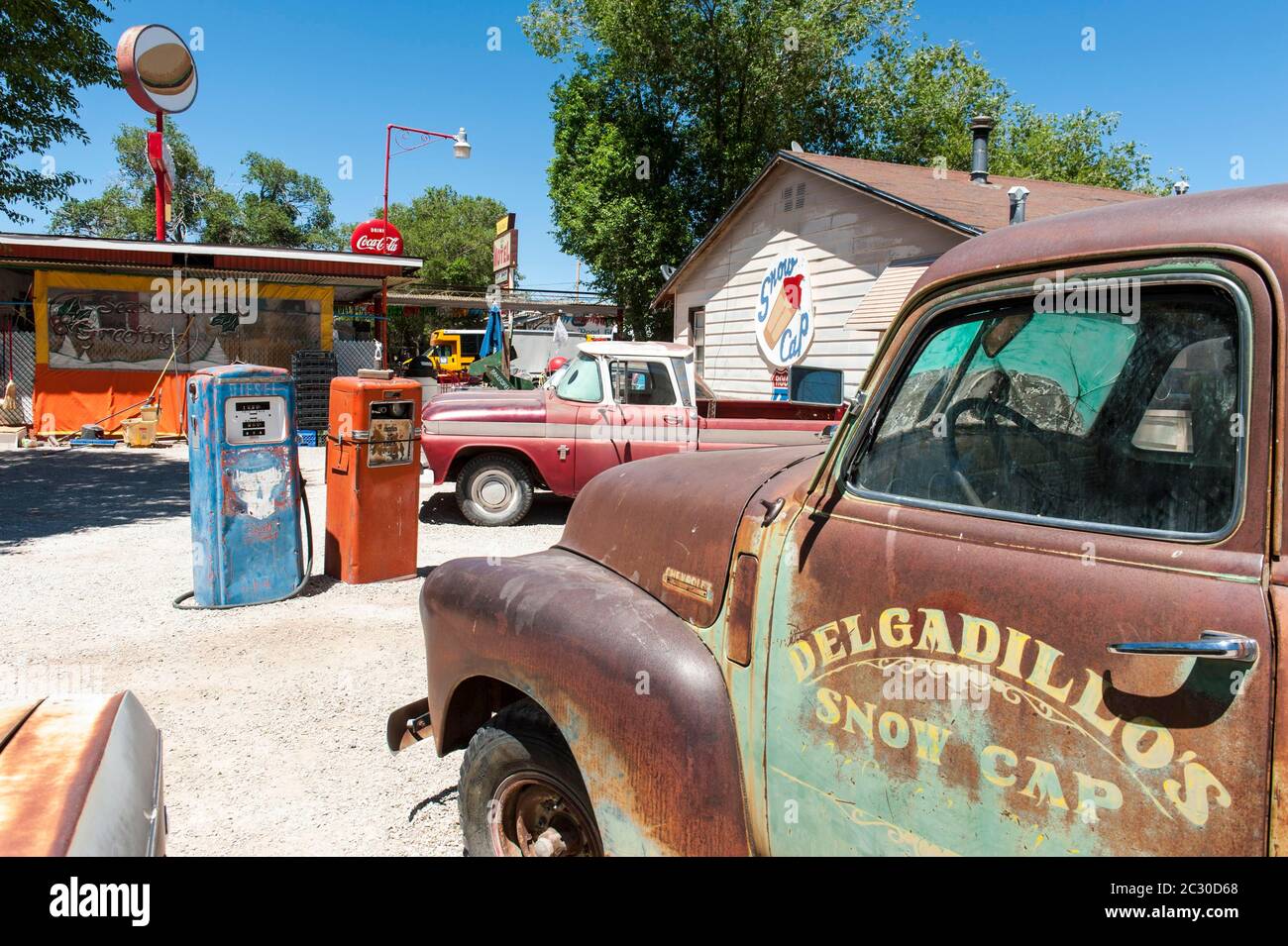 Old Cars Oldtimers, historic gas station at Delgadillo's Snow Cap