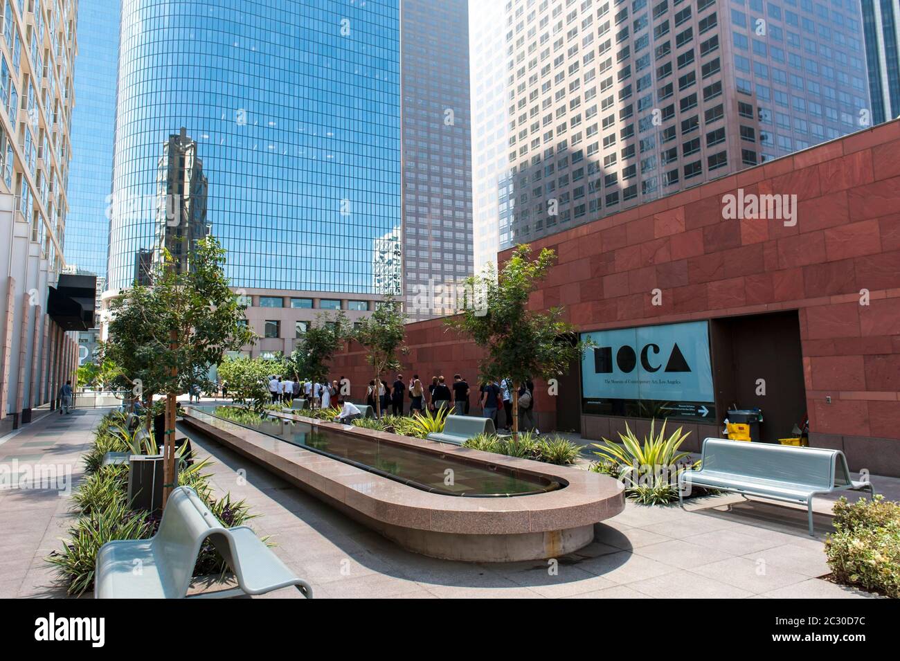 MOCA, Museum of Contemporary Art, Courtyard with Fountain, Downtown Los Angeles, Los Angeles, California, USA Stock Photo