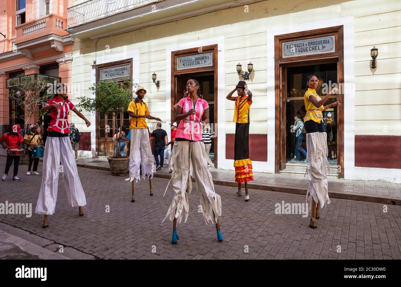Street performers on stilts in Habana Vieja, Havana, Cuba Stock Photo