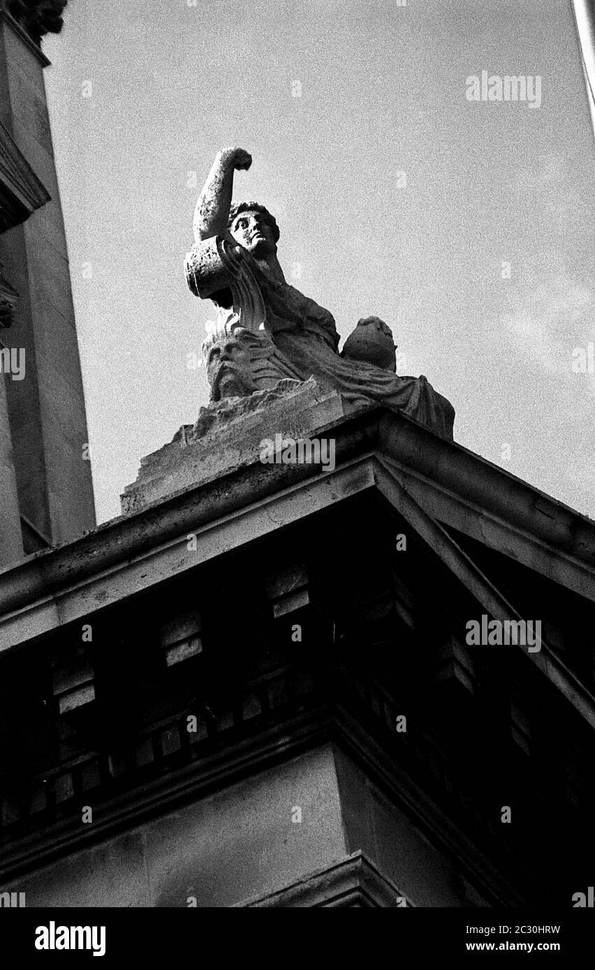 AJAXNETPHOTO. 10TH OCTOBER, 1969. PORTSMOUTH, ENGLAND. - SET IN STONE - SCULPTURE ON THE FACADE OF PORTSMOUTH GUILDHALL.PHOTO:JONATHAN EASTLAND/AJAX REF:356953 18 6A Stock Photo