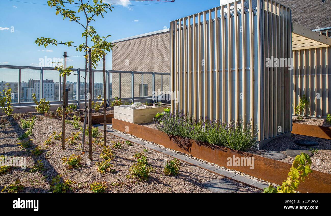 Roof Garden is a residential building near the port of Helsinki and the