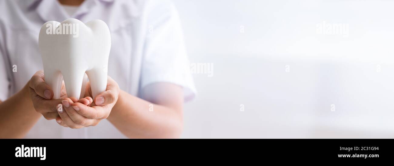 Professional tooth cleaning hires stock photography and images Alamy