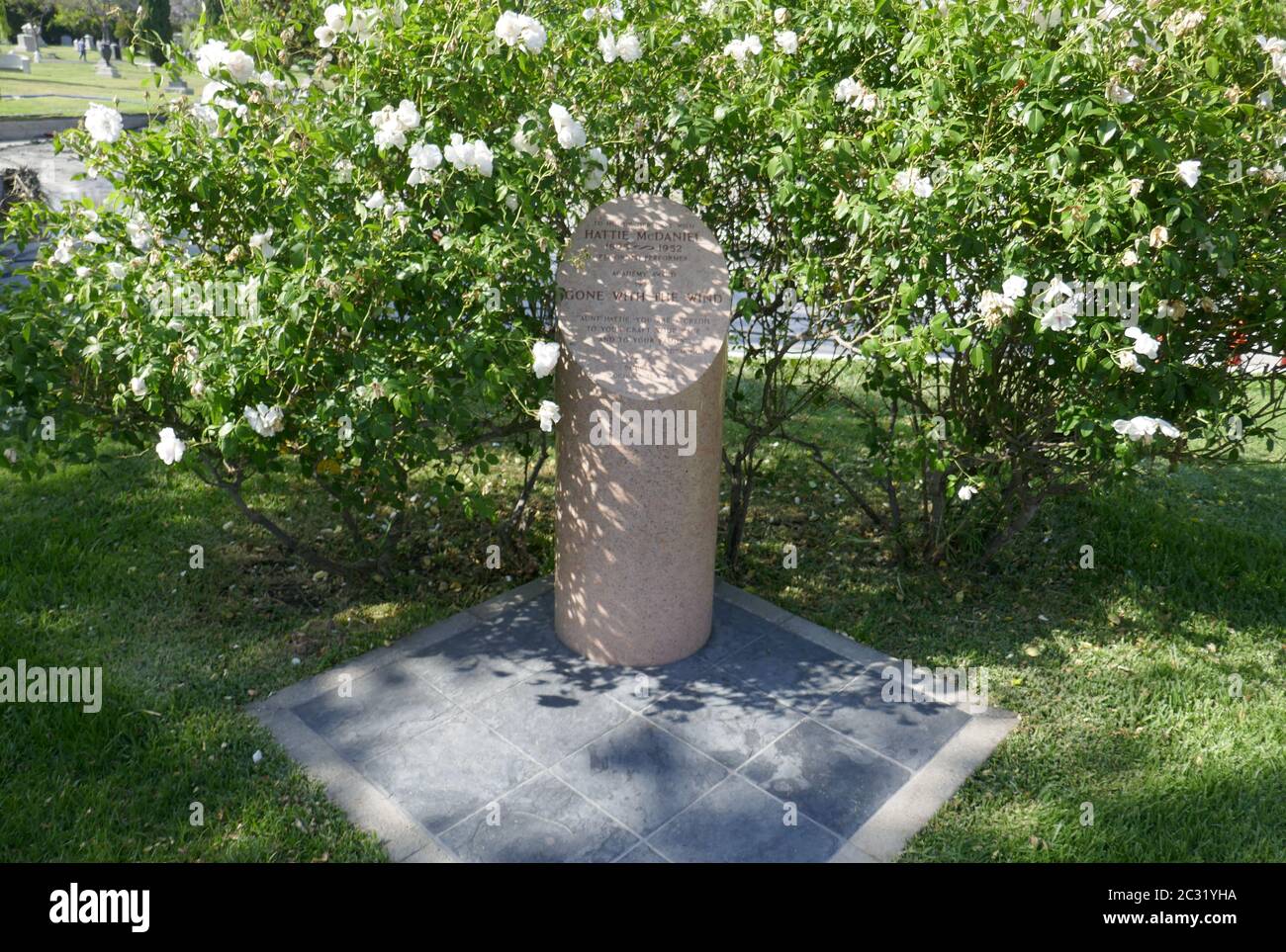 Hattie mcdaniel grave hi-res stock photography and images - Alamy, image size:1300x963