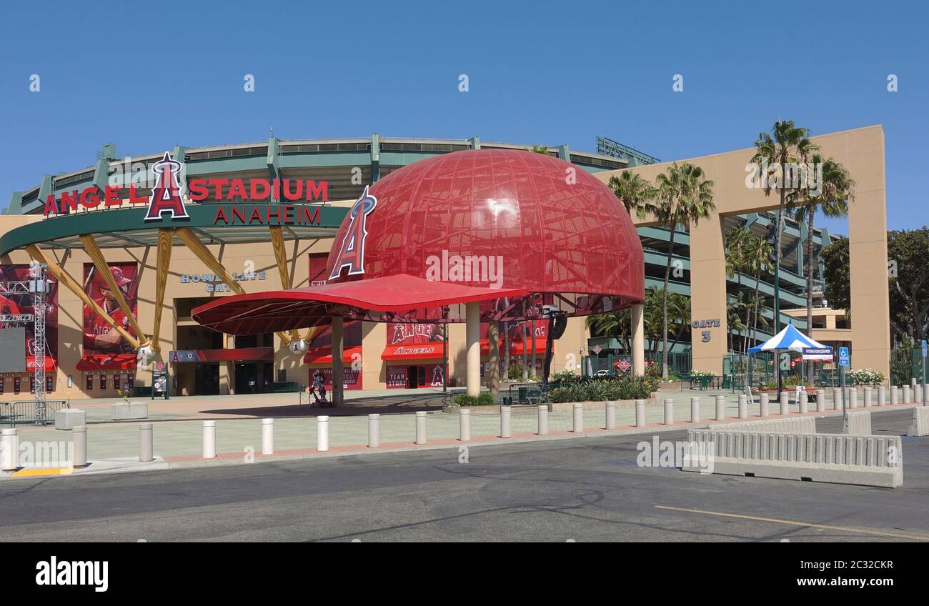 Los Angeles Angels Baseball Stadium Editorial Stock Image - Image of  entrance, arena: 19506074