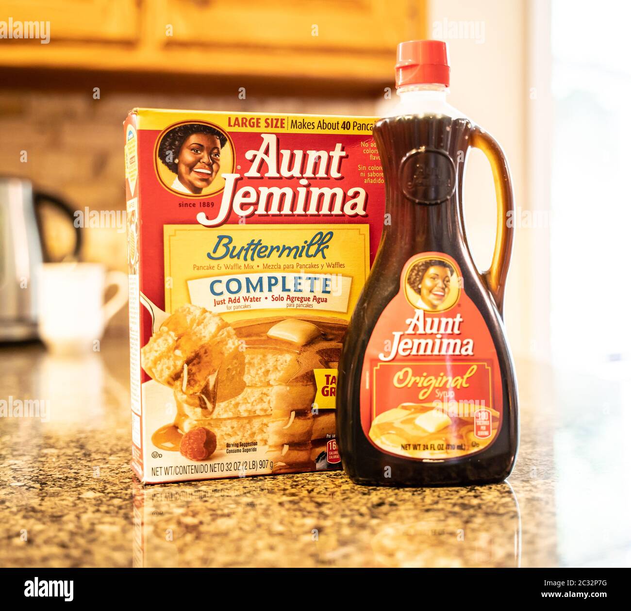 Berks County, Pennsylvania, January 18, 2020-  Aunt Jerima Syrup  and Pancake Mix and Maple Syrup. Quaker Oat announces Aunt Jemima image to be remove Stock Photo