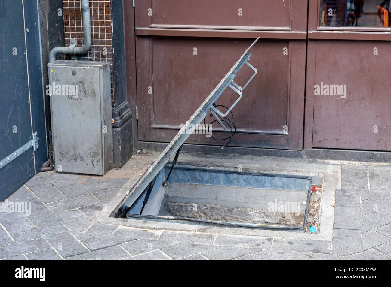 Cellar hatch hi res stock photography and images Alamy