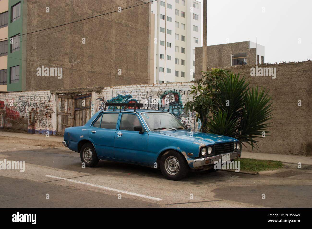 Car peru hires stock photography and images Alamy