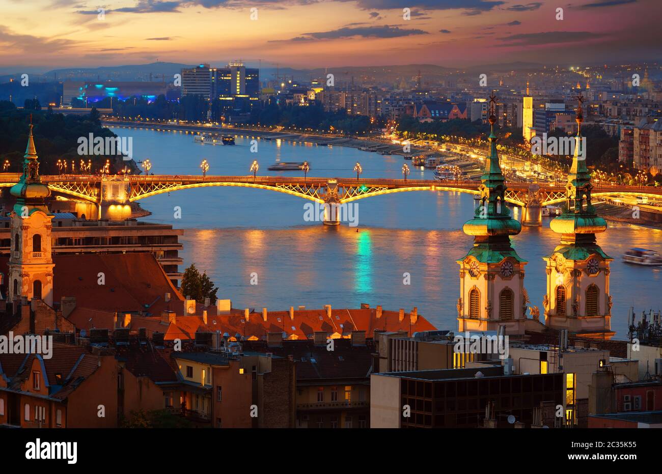 View margaret bridge sunset hi-res stock photography and images - Alamy