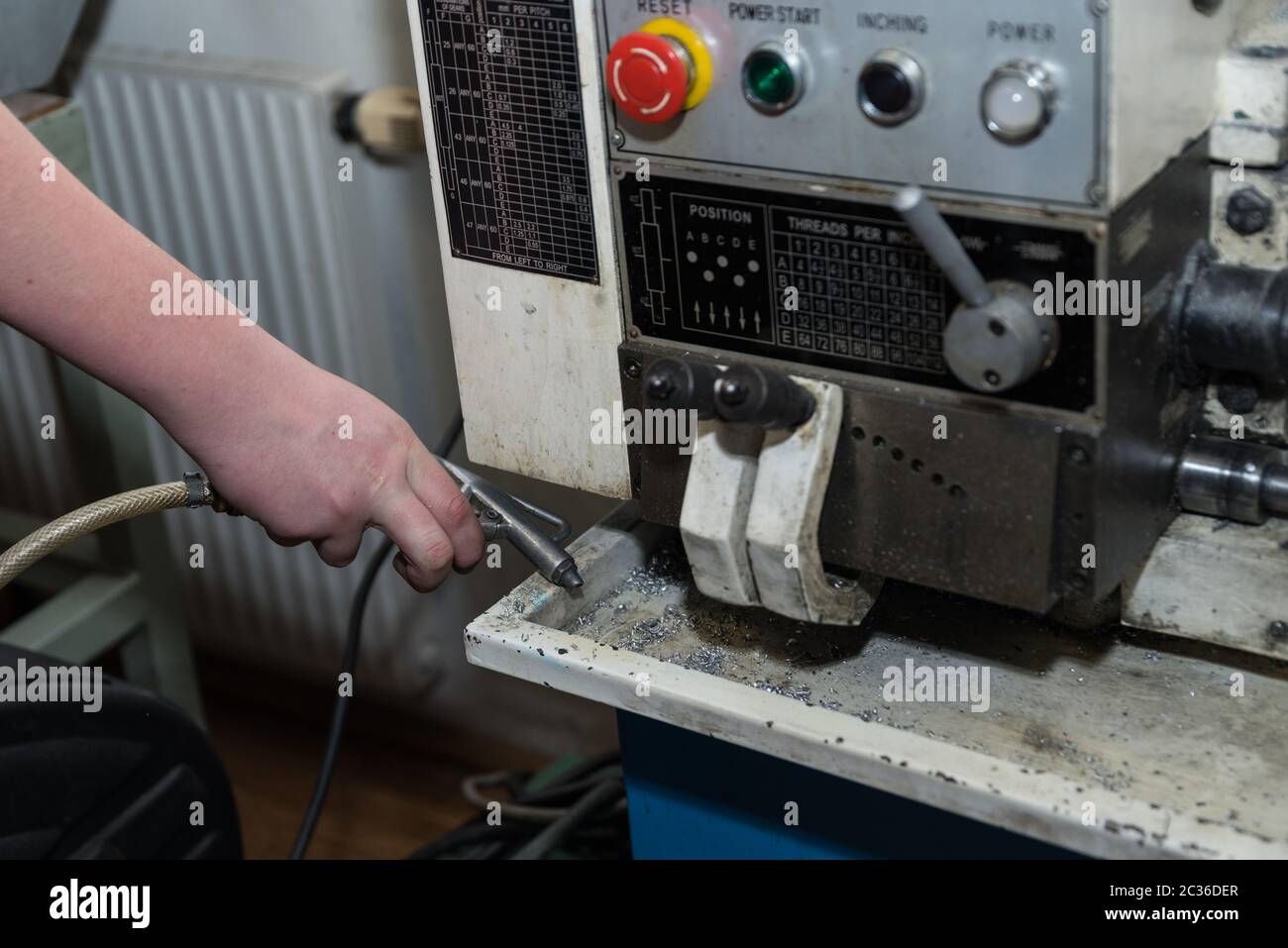 Compressed air gun hires stock photography and images Alamy