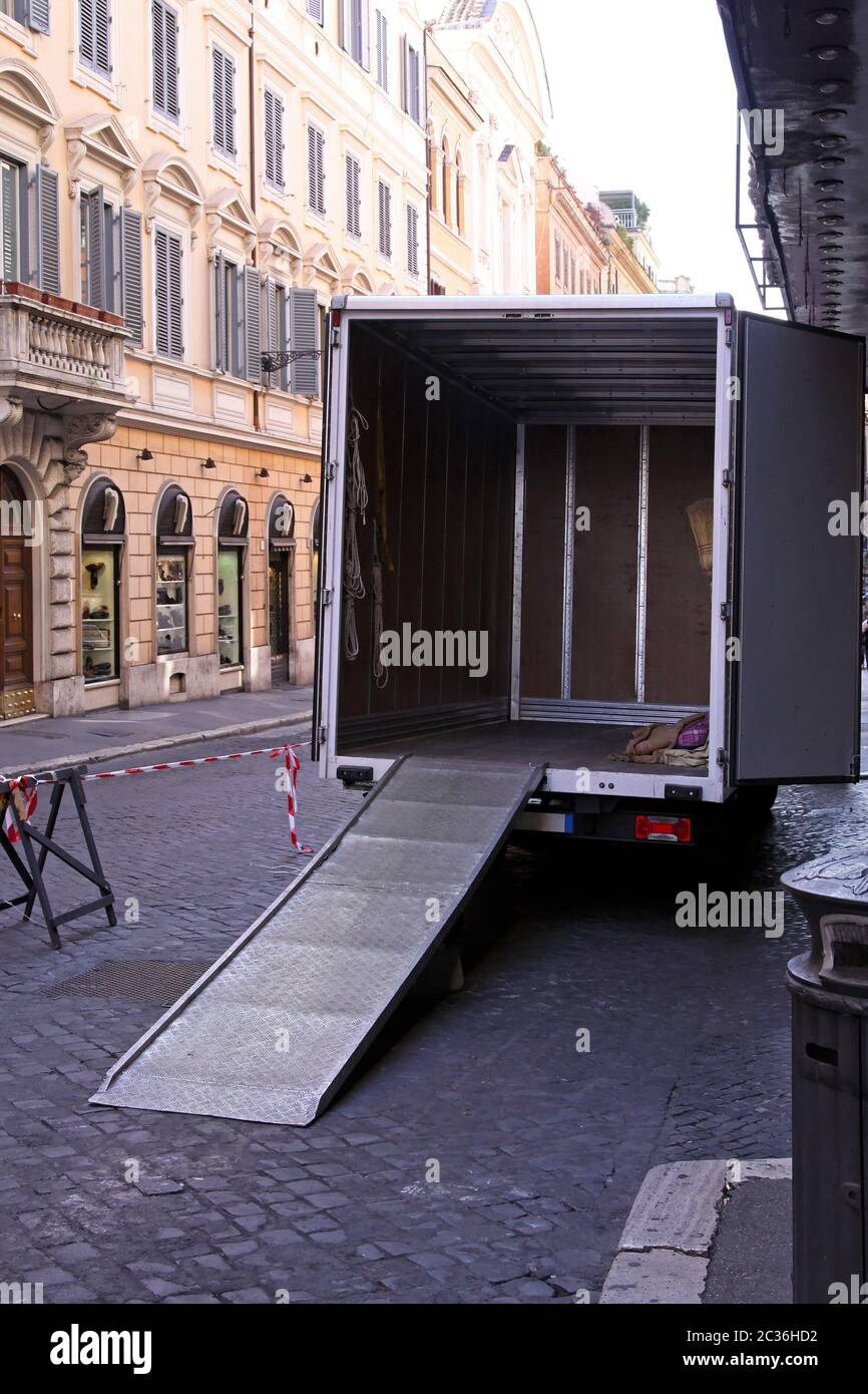 Moving Ramp Street Moving truck ramp hi-res stock photography and images - Alamy