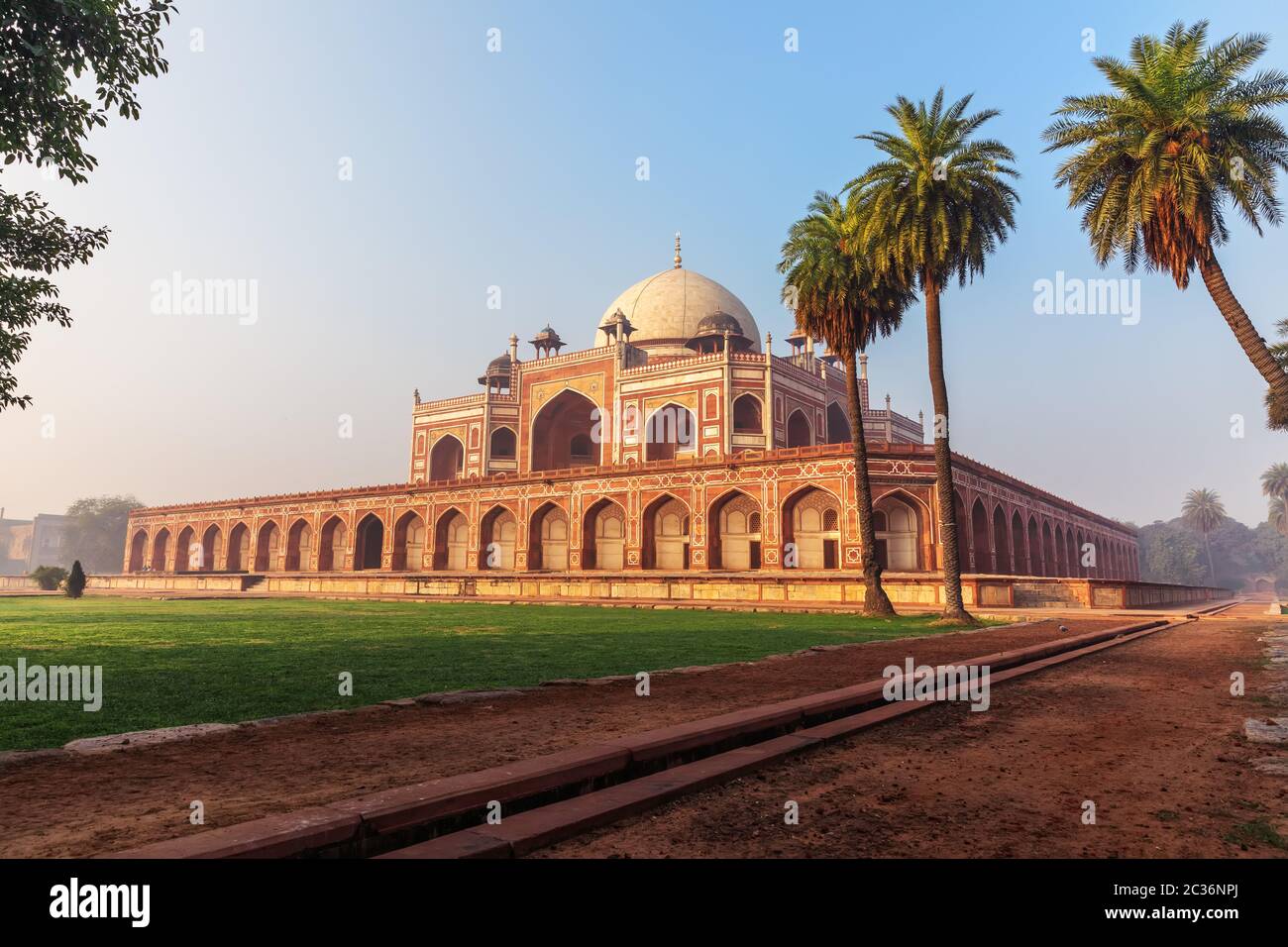 Beautiful view humayuns tomb hi-res stock photography and images - Alamy