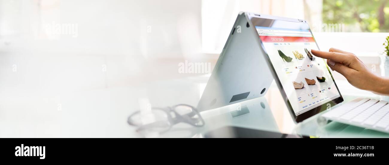 Online Retail Shopping On Laptop Computer Screen Stock Photo Alamy