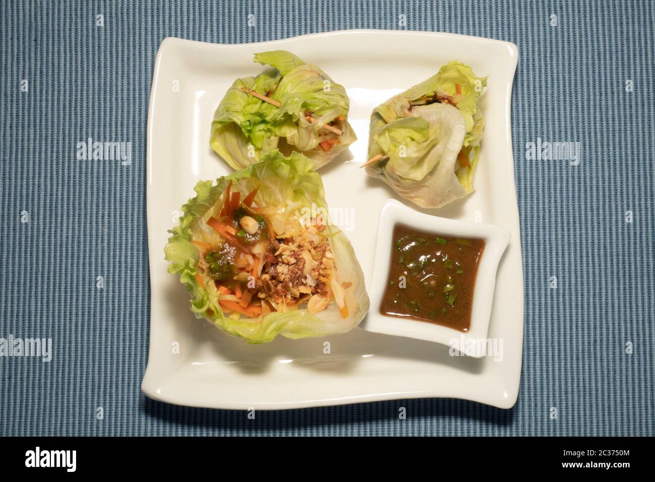 THAI LETTUCE CUPS Stock Photo Alamy