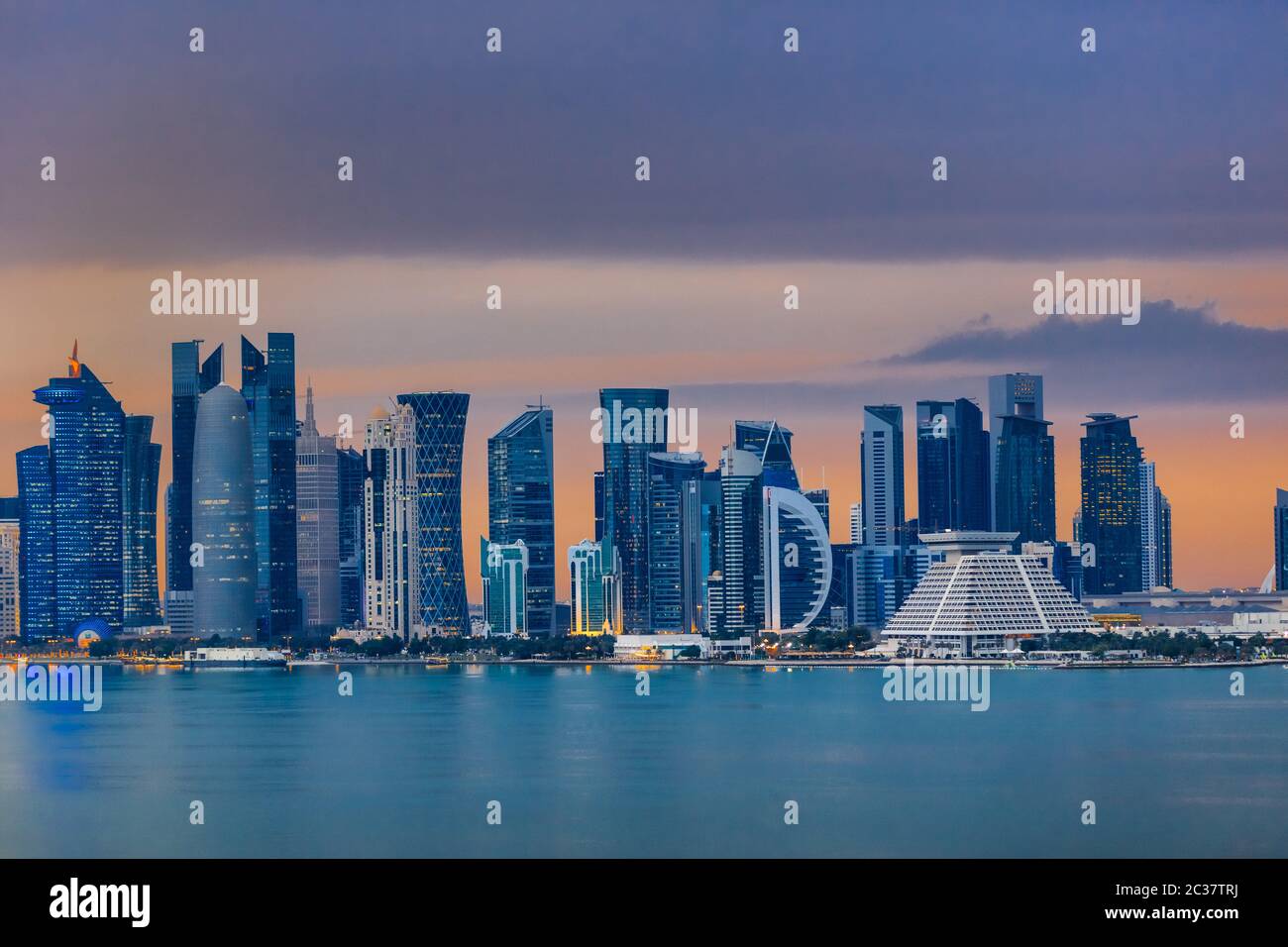 architecture of Doha at night. Doha, Ad-Dawhah, Qatar Stock Photo - Alamy