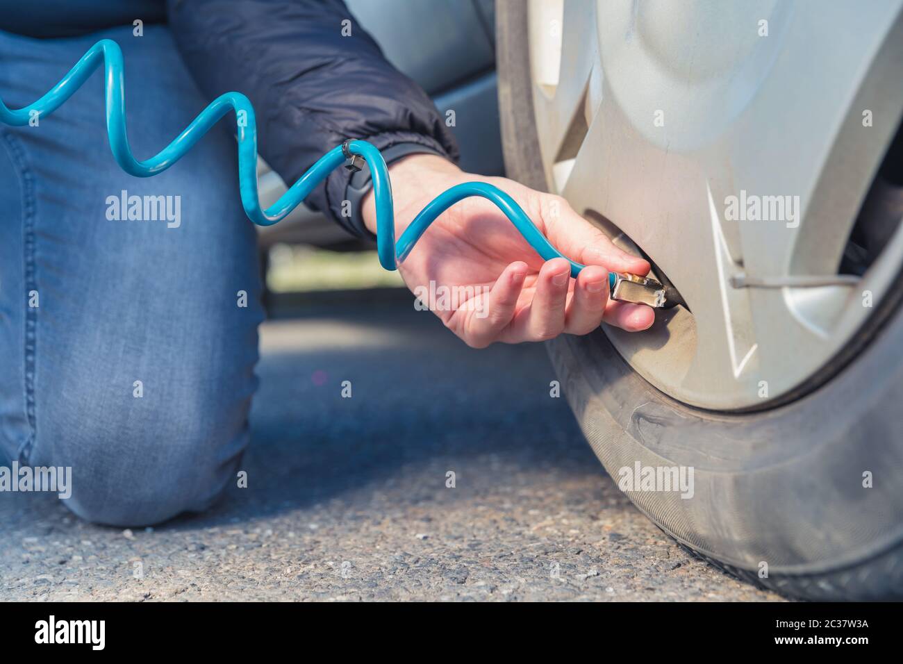 Tire air pump gas station hires stock photography and images Alamy