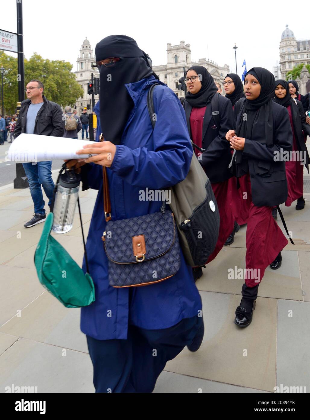 Niqab Uk High Resolution Stock Photography and Images - Alamy