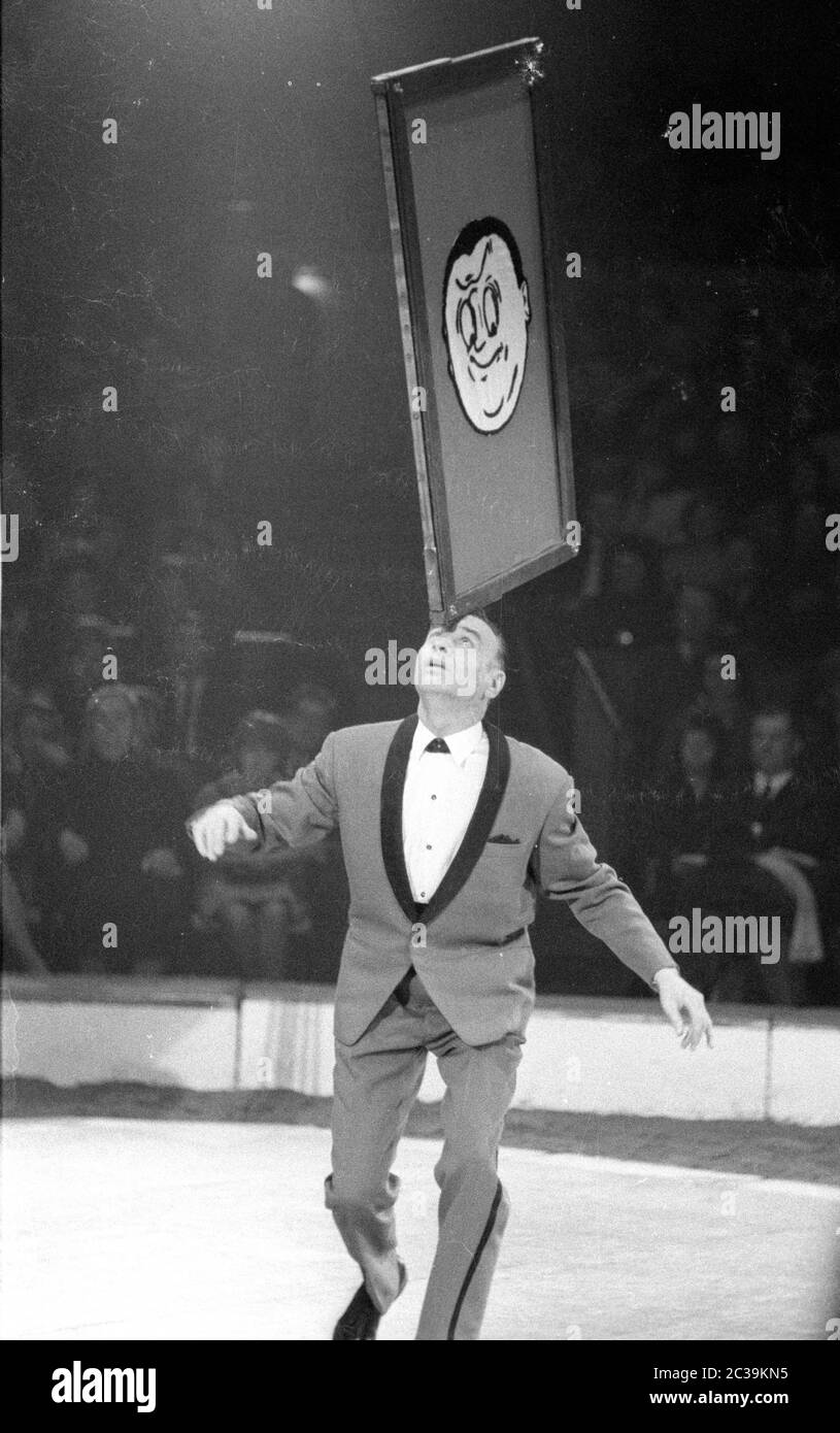 Performer culture Black and White Stock Photos Images Alamy