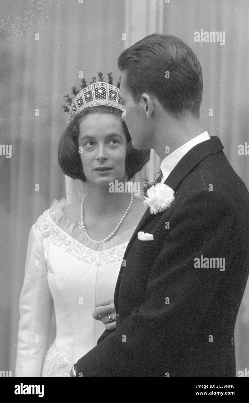 Wedding of Duke Friedrich August of Oldenburg with Marie Cecile of Prussia  in the Kaiser Wilhelm Memorial Church in Berlin Stock Photo - Alamy