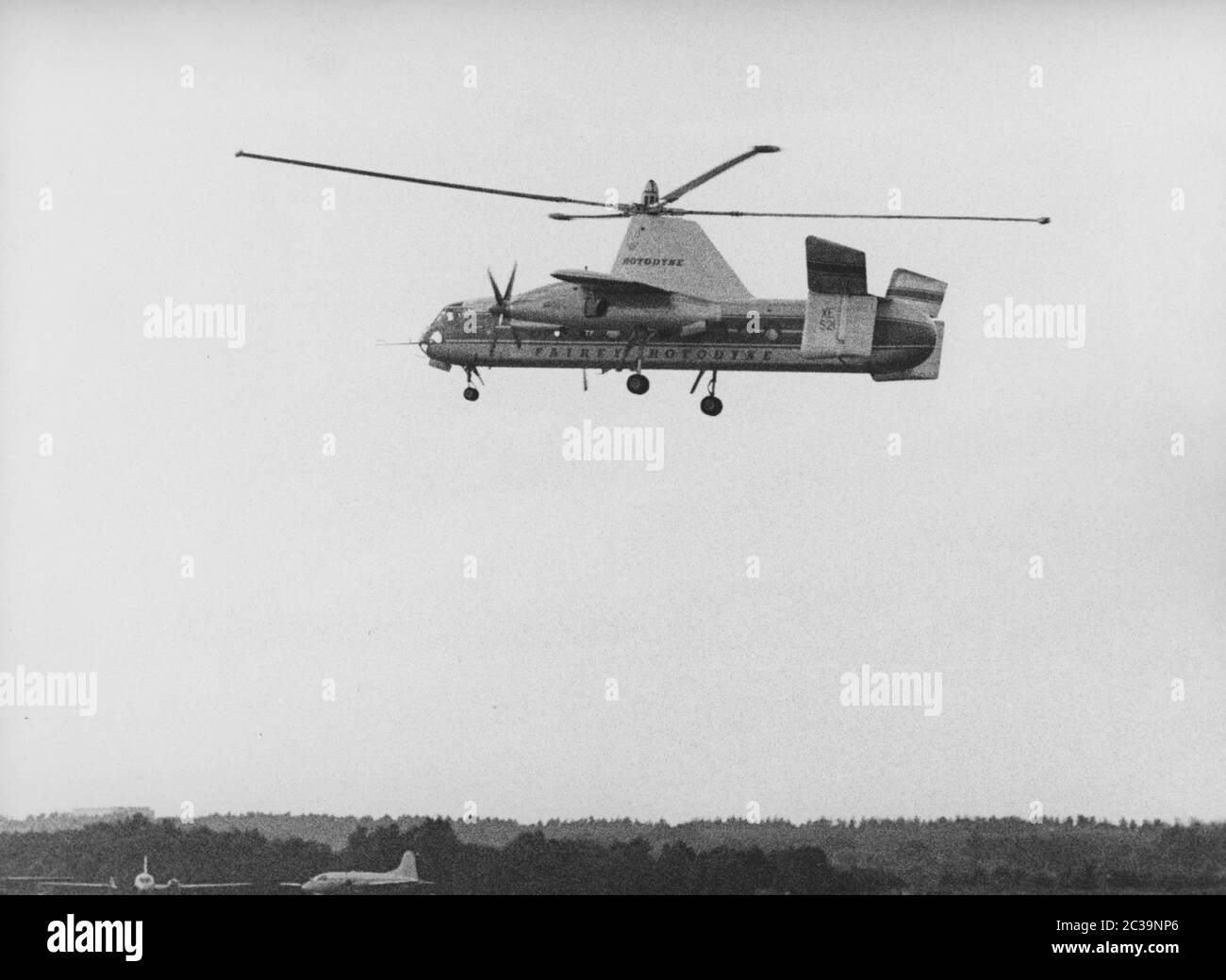 A Fairey Rotodyne at the Farnborough Airshow in Great Britain. Undated photo, 1950s. Stock Photo