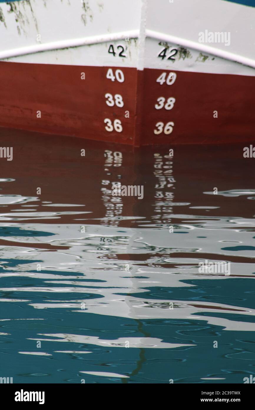 Water line on boat Stock Photo Alamy