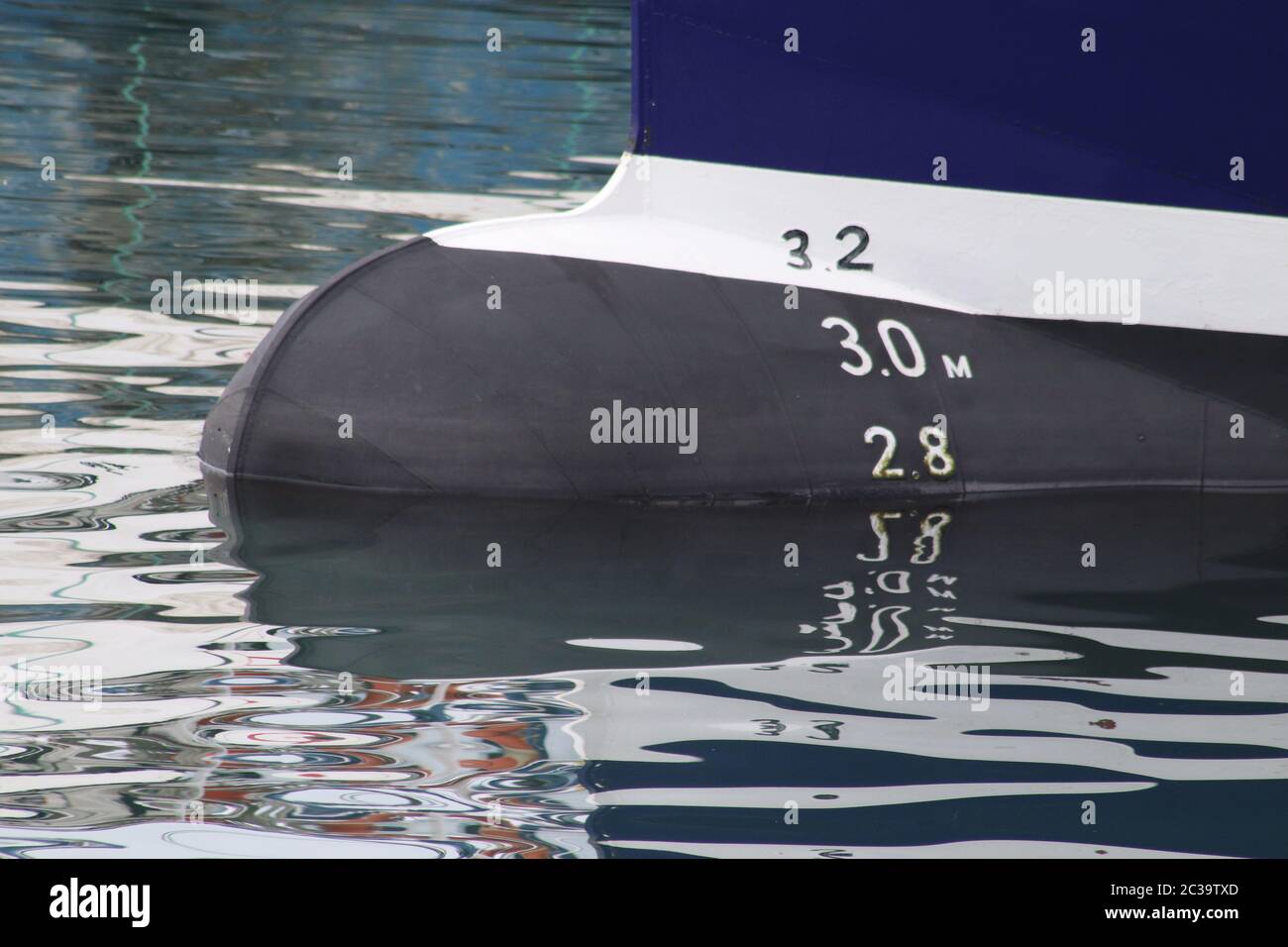 Water line on boat Stock Photo Alamy