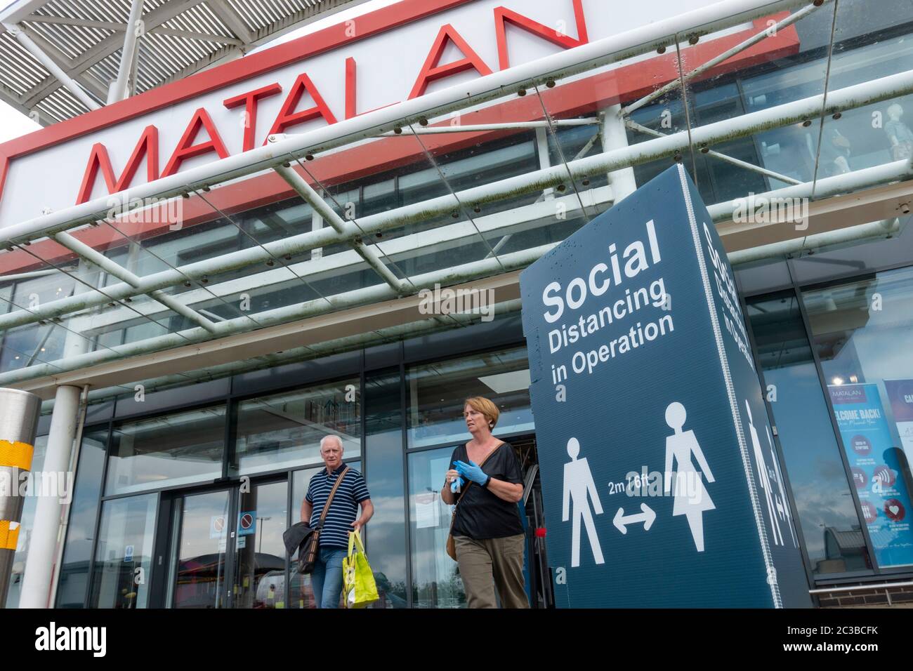 Edinburgh, Scotland, UK. 19 June, 2020. Several shops at Straiton Retail Park outside Edinburgh have opened. Signage warning customers to maintain 2m social distancing is positioned outside and inside shops. Pictured; Matalan shop is open. Iain Masterton/Alamy Live News Stock Photo