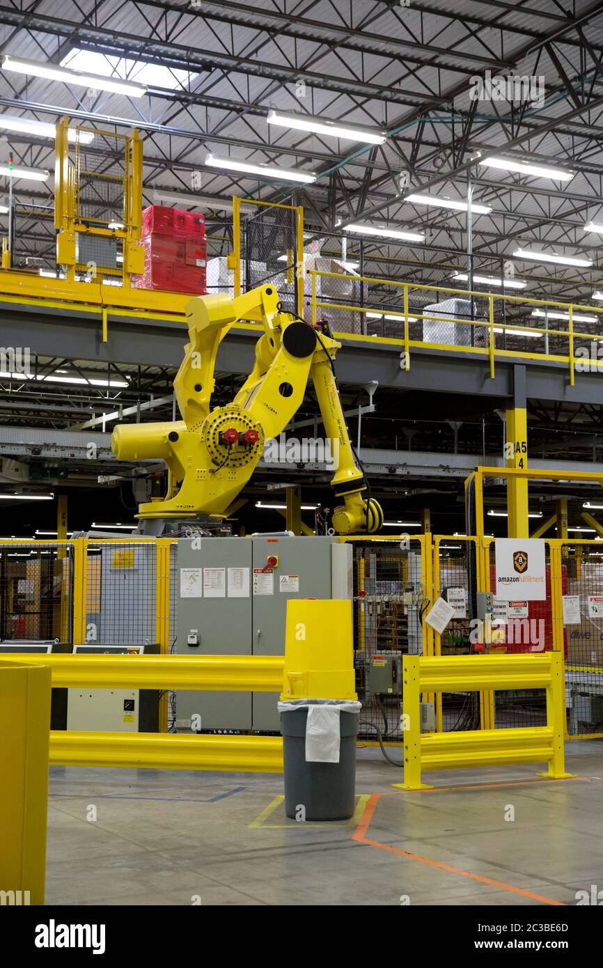 Amazon fulfillment Center - Robo-Stow, the 6-ton robotic arm at the 1.25  million square foot Amazon shipping center in Schertz, Texas. The robotic  arm handles most of the heavy lifting in the