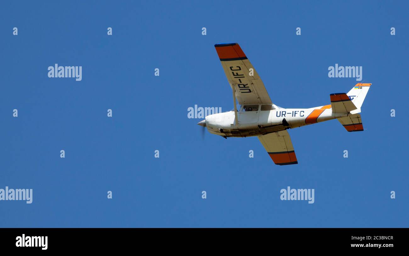 Cessna aviator hires stock photography and images Alamy