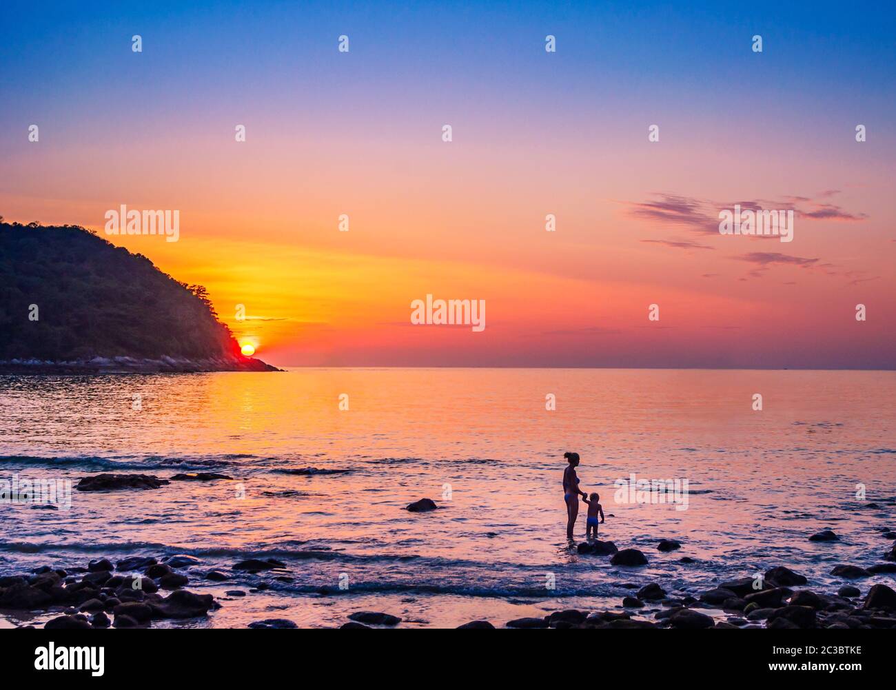 Sea sunset or sunrise with colorful of sky and cloud with sunlight in ...