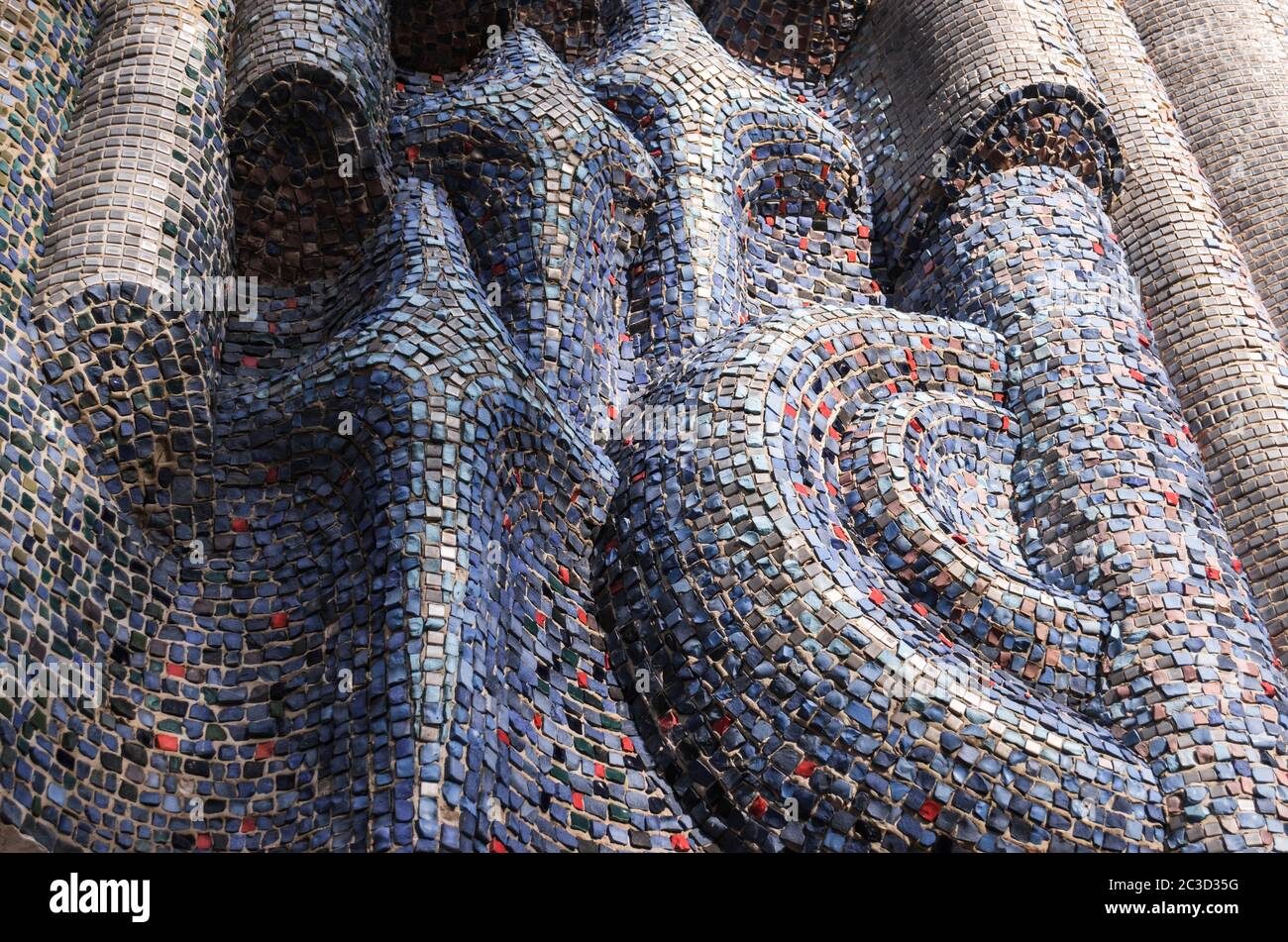 Red mosaic close up hi-res stock photography and images - Alamy