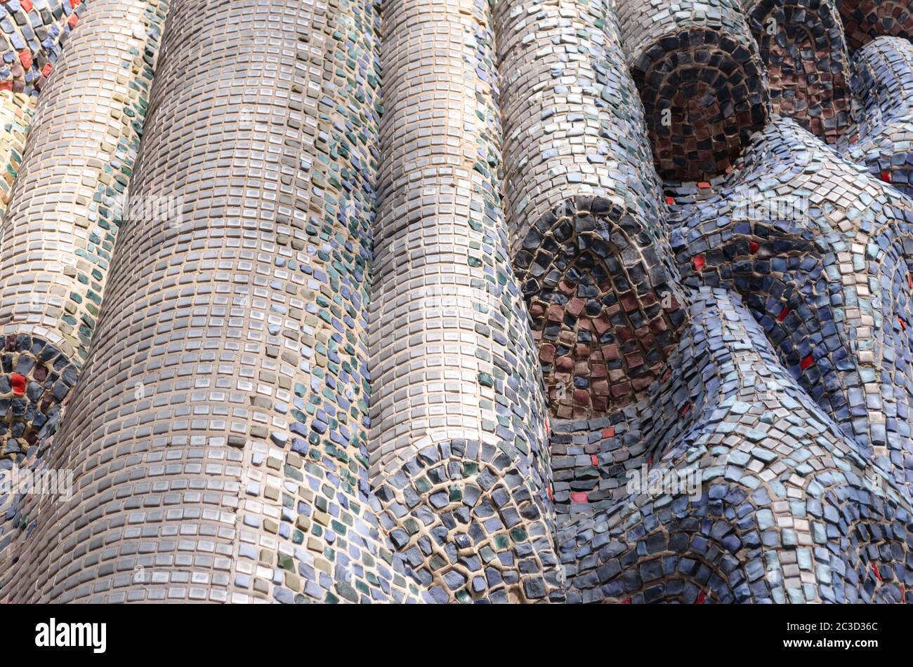 Red mosaic close up hi-res stock photography and images - Alamy