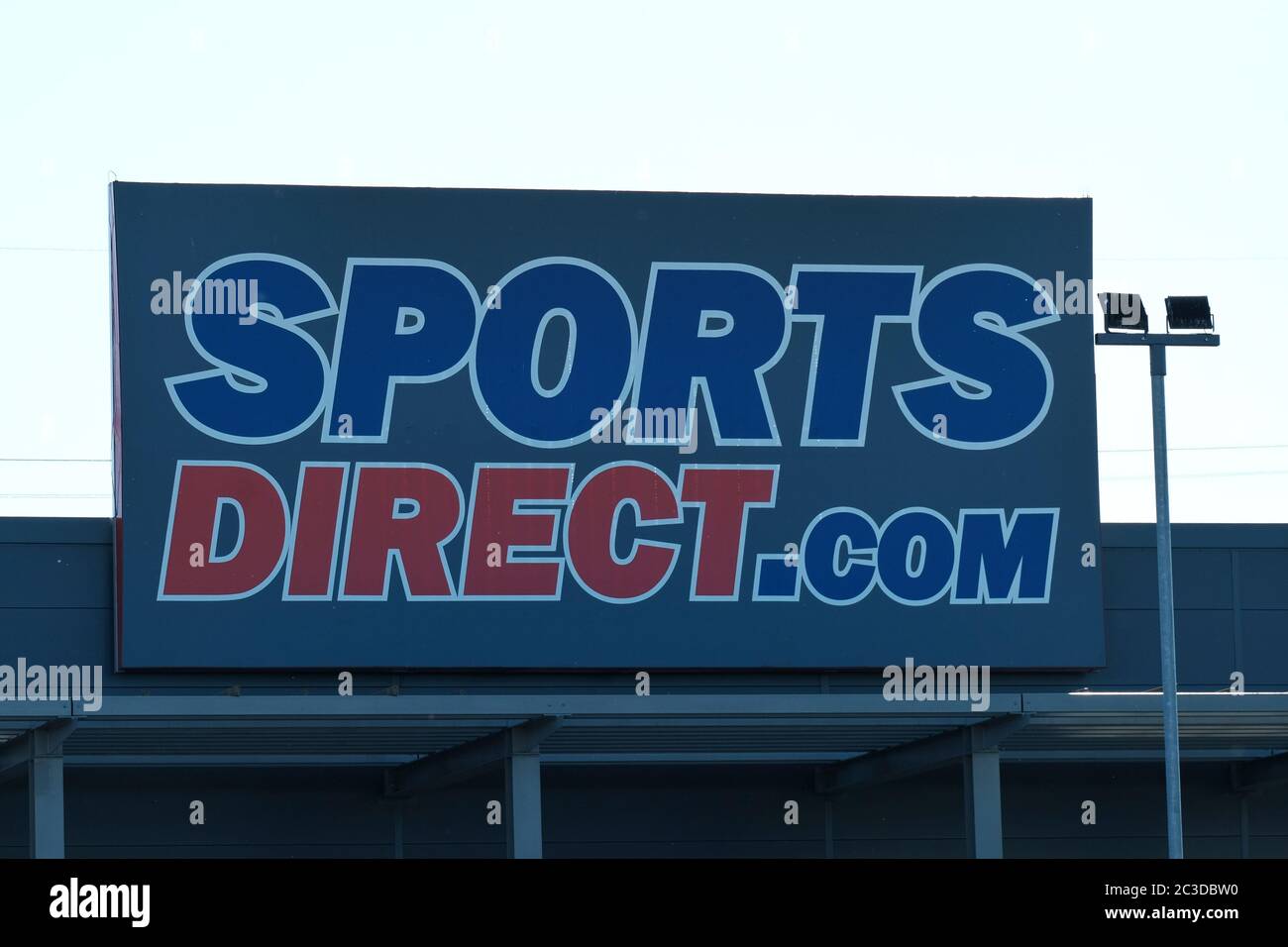 Sports direct purley way hires stock photography and images Alamy