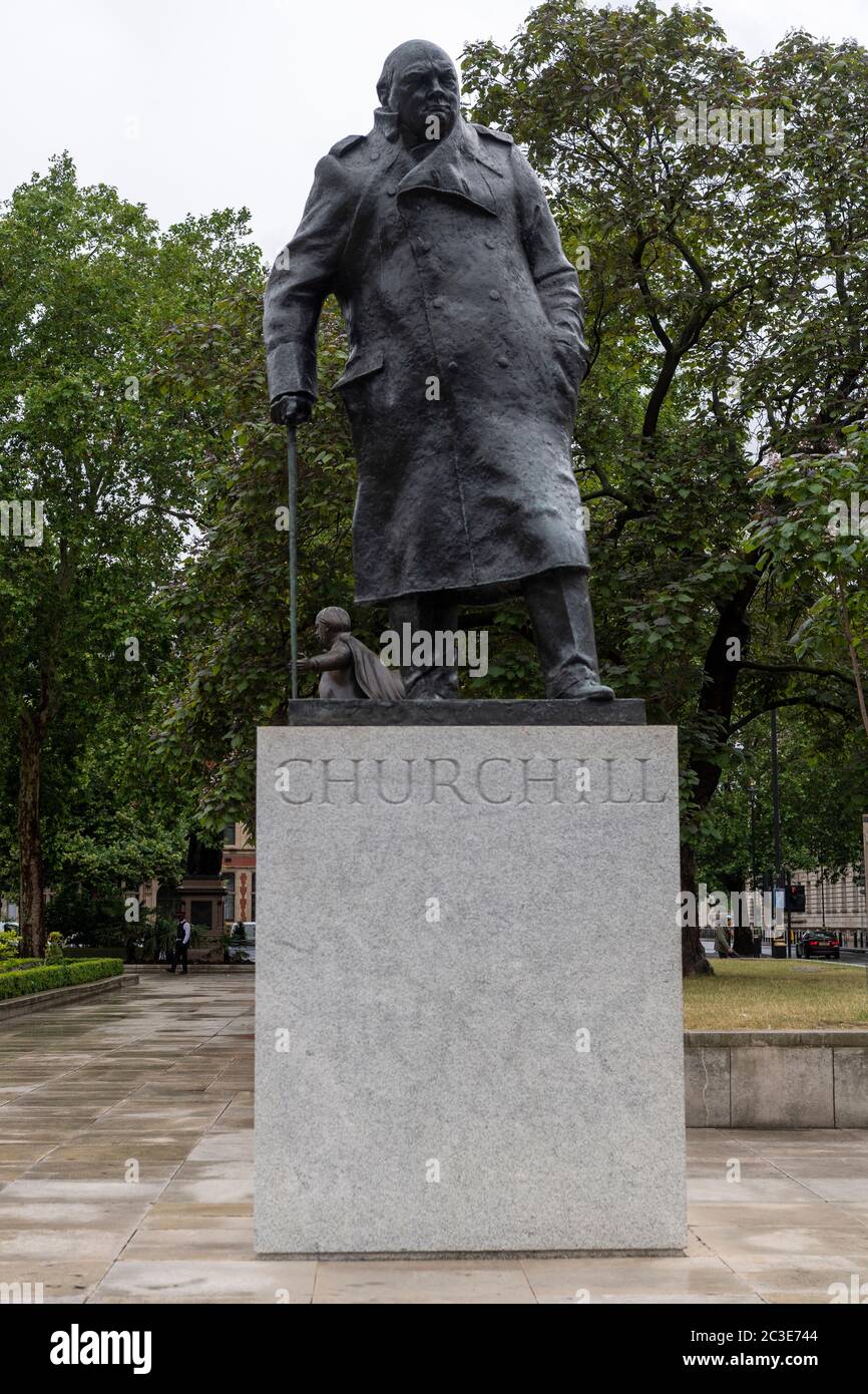 Winston churchills statue hires stock photography and images Alamy